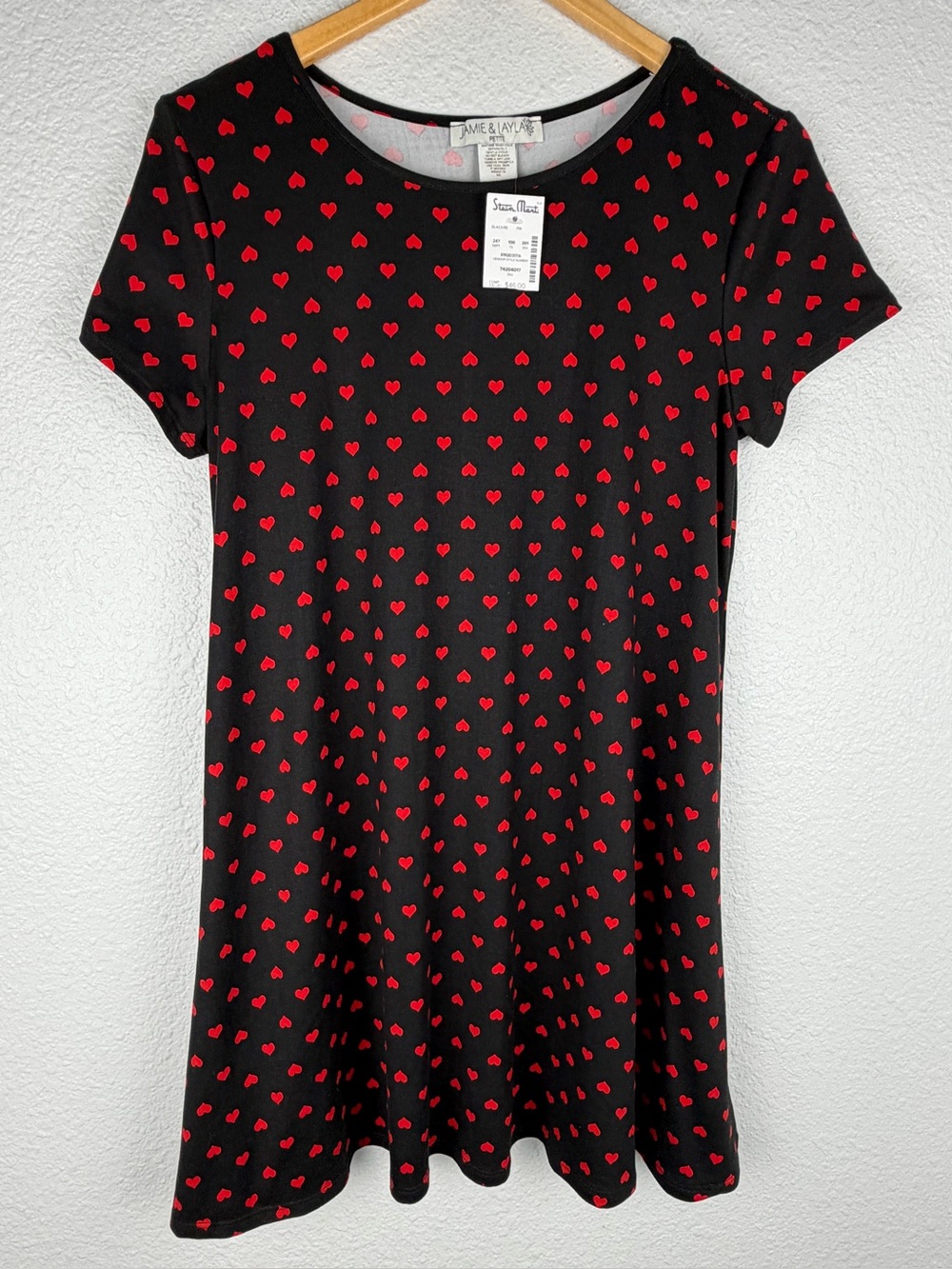 NWT Jamie & Layla short-sleeve T-shirt dress all-over red heart print size PM
